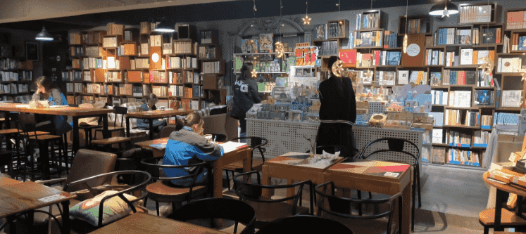 很雅致的自习室书店